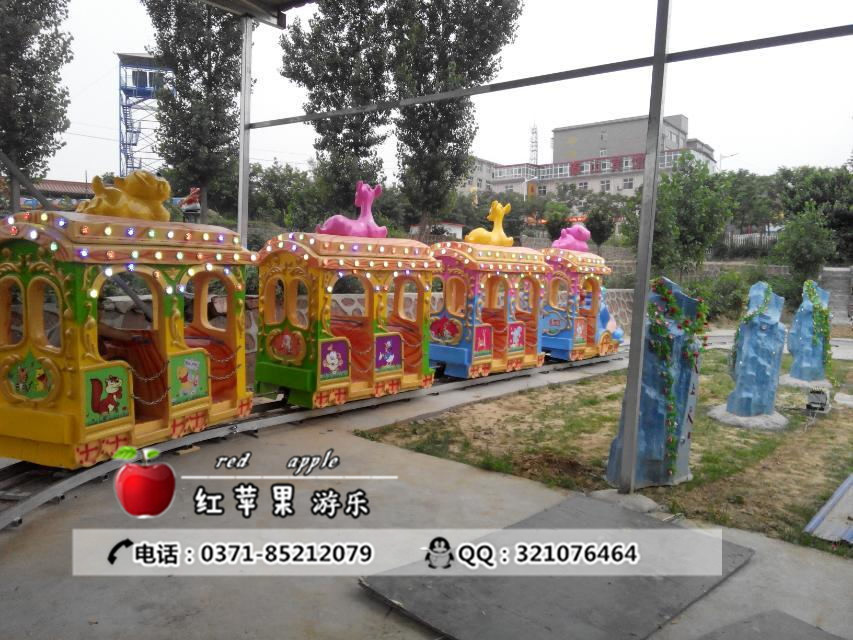 红苹果游乐厂家大象游乐火车游乐设备指导安装